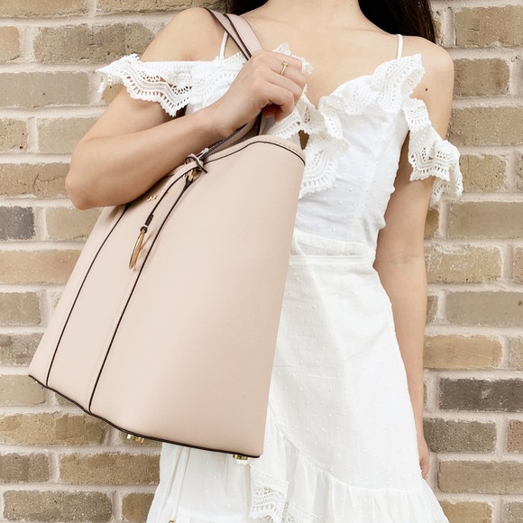 👜💕-NWT Michael Kors Large Laptop Tote - Picture 3 of 7